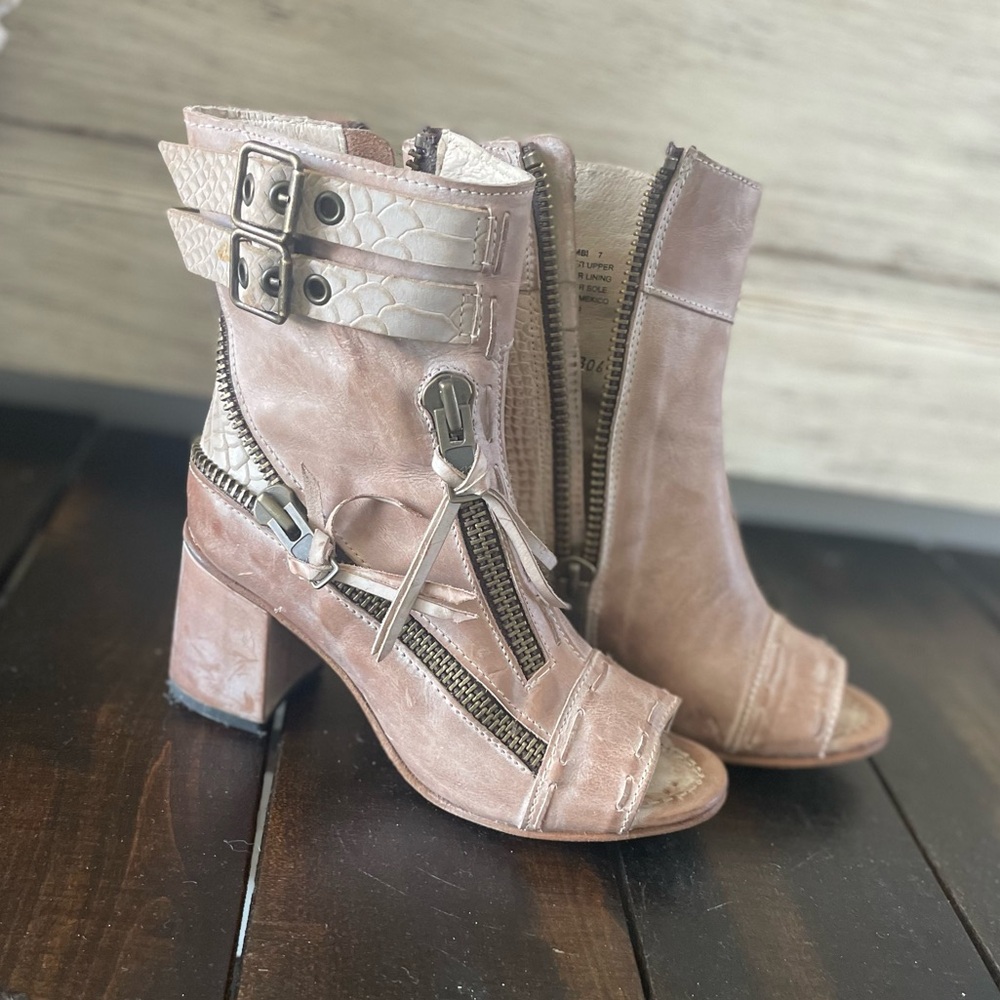 ZOMBI taupe 7.0 | Freebird Stores